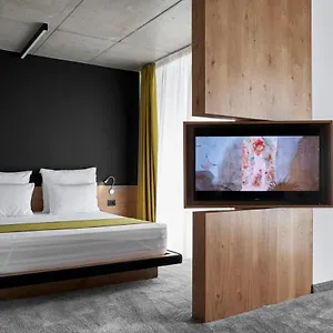 Apartahotel Adella Boutique - Free Secured Parking, Sofía